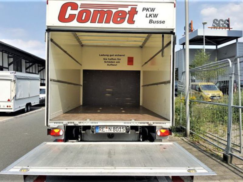 motorradtransporter_koffer_3,5t_mit Ladebordwand_autovermietung_comet_2.jpg
